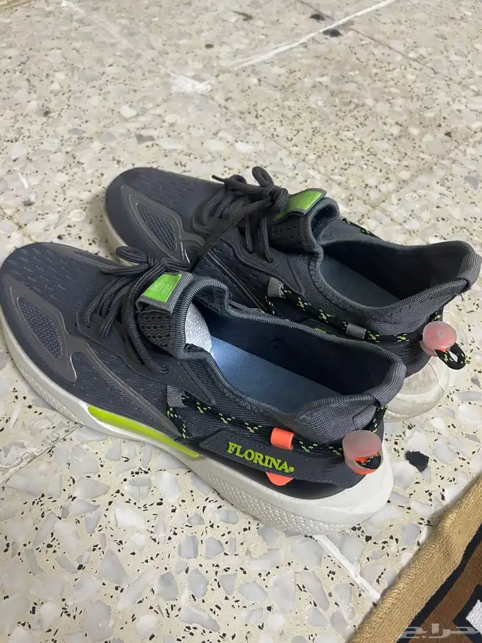 حذاء رياضي من فلورينا وكروكس نسائي 0