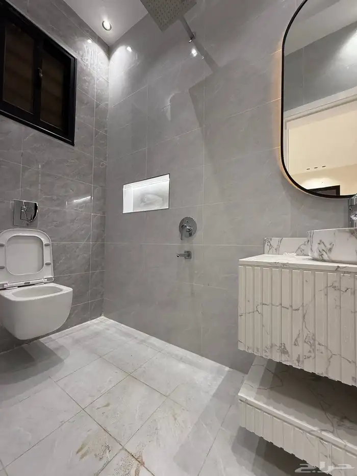 للبيع بحي الضيافة شقق أرضي وعلوي بسطح موقع كامل الخدمات 26