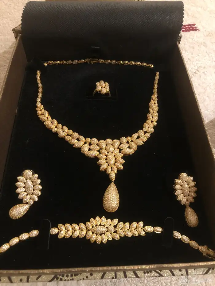 طقم دقة الماس بديل الذهب 0