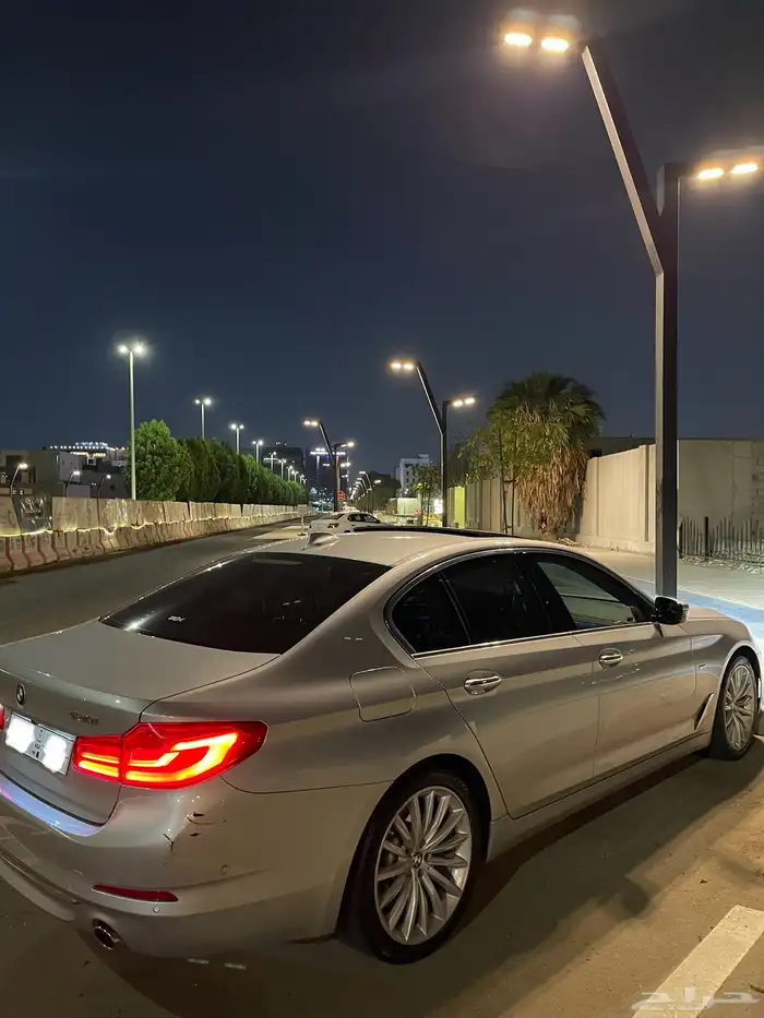 للبيع BMW 530i Luxury موديل 2017 3