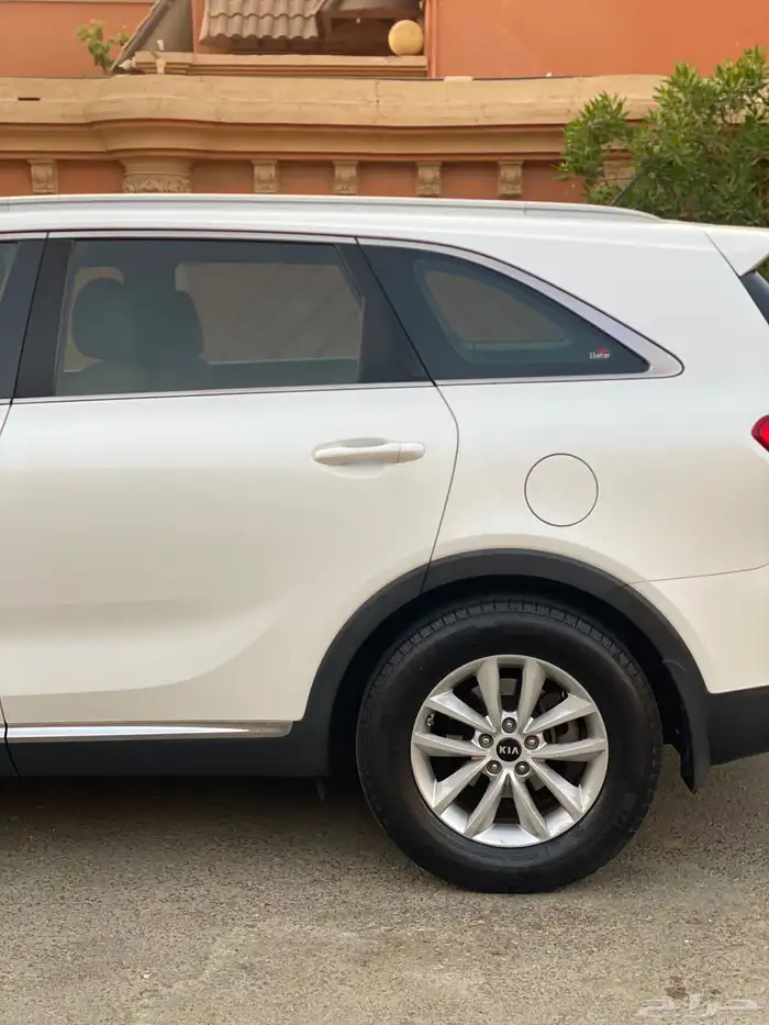 سورنتو 2017 نظيف جدا 5