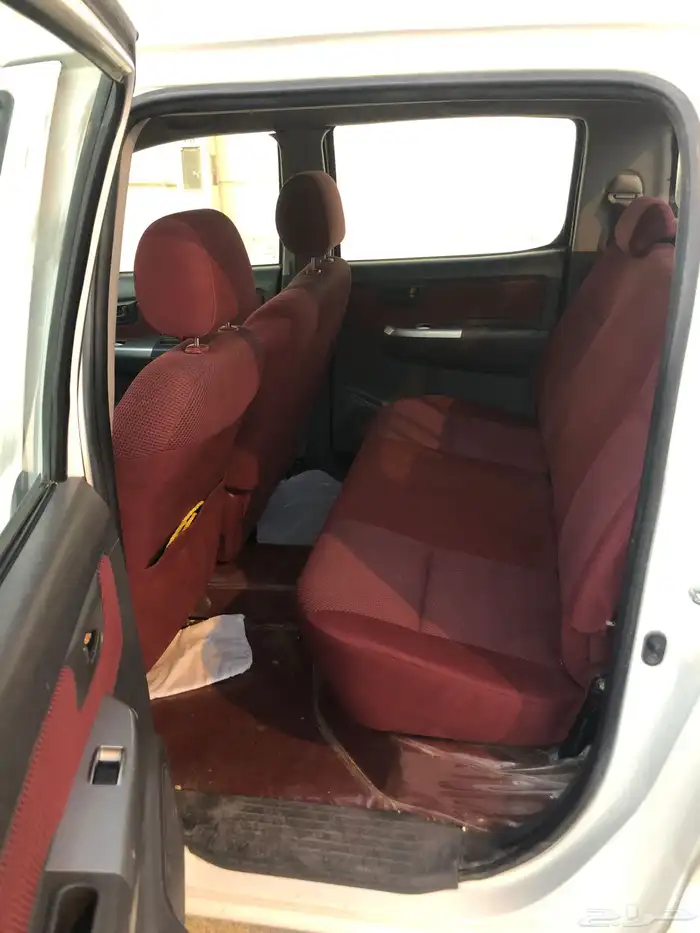 هايلوكس 2012 خليجي جديده منوة المستخدم ماشية 180 الف فقط 11