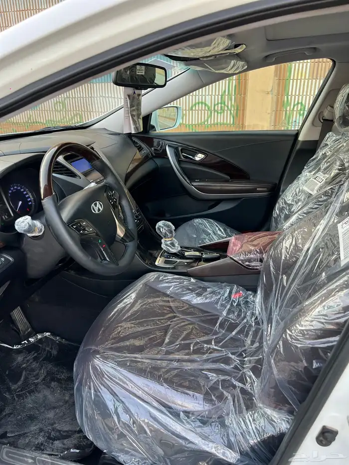 هيونداي ازيرا 2012 5