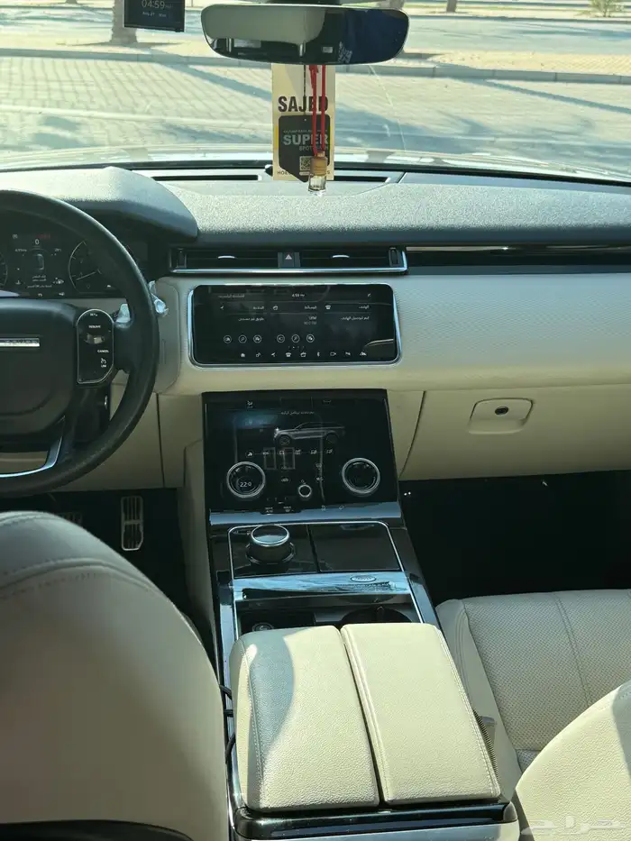 رنج روفر فيلار R Daynamic 19