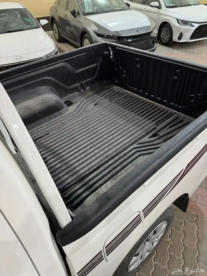 تويوتا هايلوكس GL ديزل غمارتين 2025 10