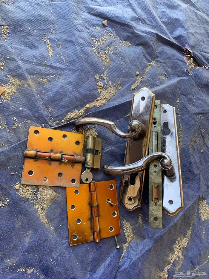 اثاث وتركيبات ومساند مستعمله للبيع 9