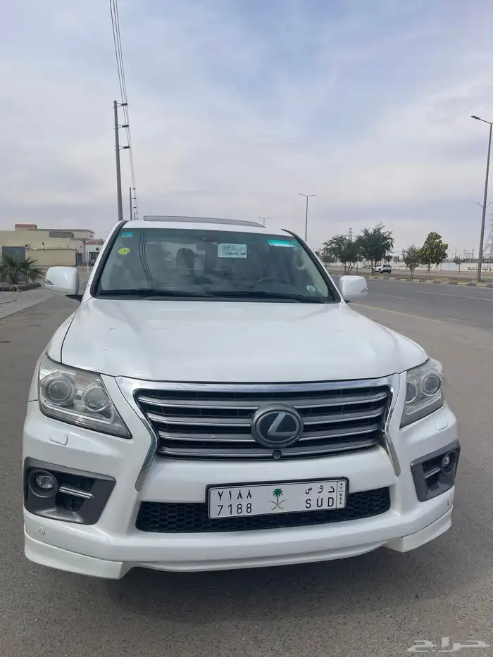 جيب لكزس نظيف 8