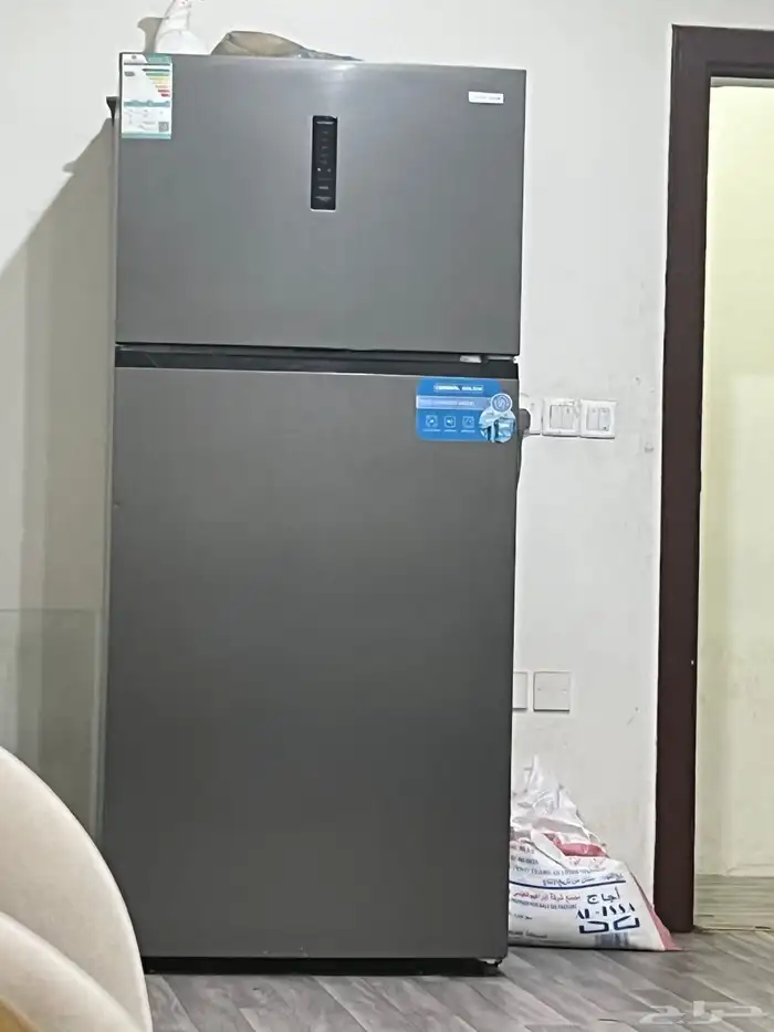 ثلاجه شبه الجديد 0