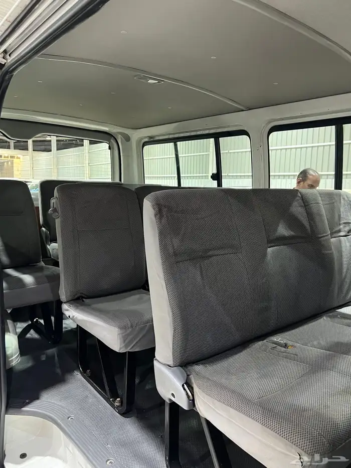 للبيع تويوتا هايس موديل 2007 بنزين (شبه أصفار) مخزن 18