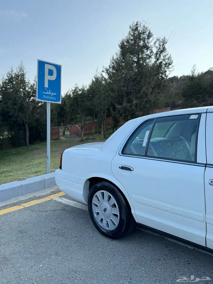 فورد فكتوريا 4