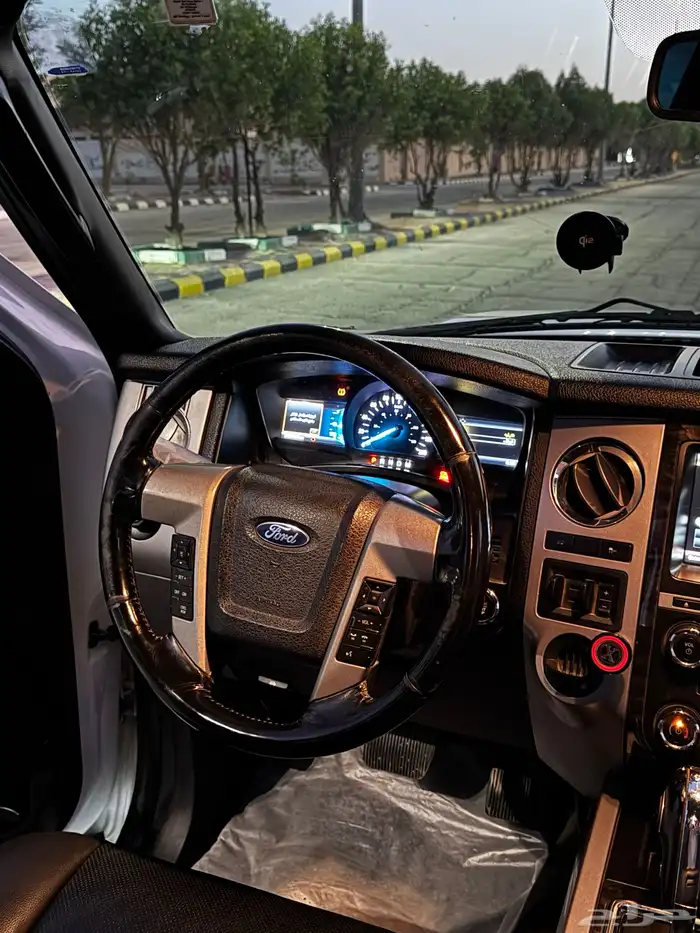 فورد اكسبيدشن 2015 27