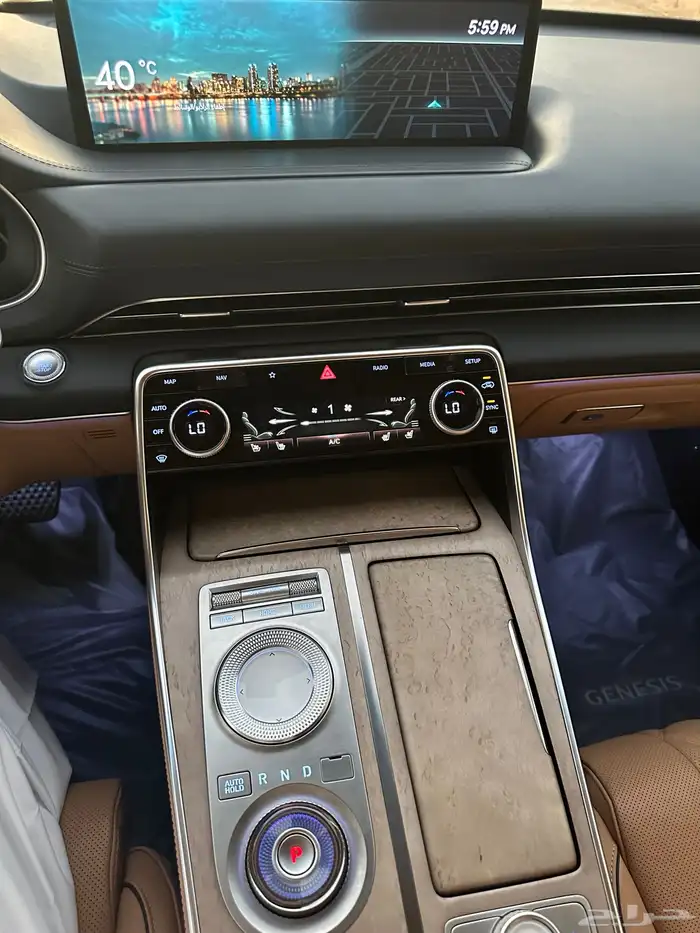 للبيع جينيسس GV80 شبه اصفار مخزن بحالة الوكالة 75