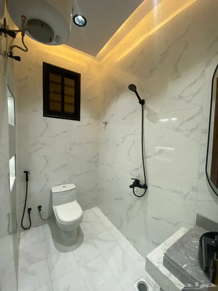 للبيع شقة دور ثاني مع سطح 6غرف ف درة الموسى 550 الف 19