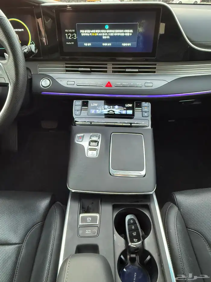 ازيرا 2022 كاليجرافي - 4 سلندر اعلا مواصفات وكاله للبيع 18