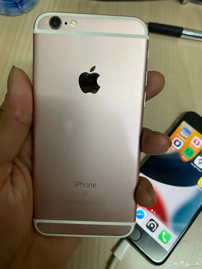 للبيع ايفون عدد 2 ايفون 6s 6