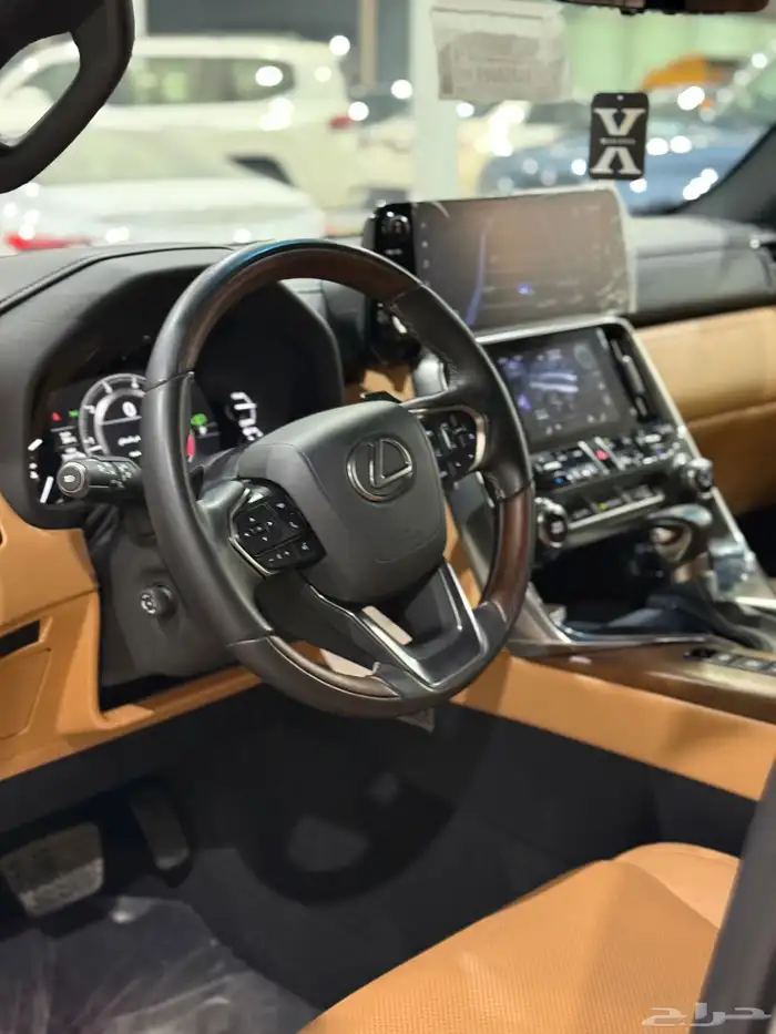 لكزس ( LX600 ) BB فل كامل 2024 كويتي ماشي ( 21 الف ) 7