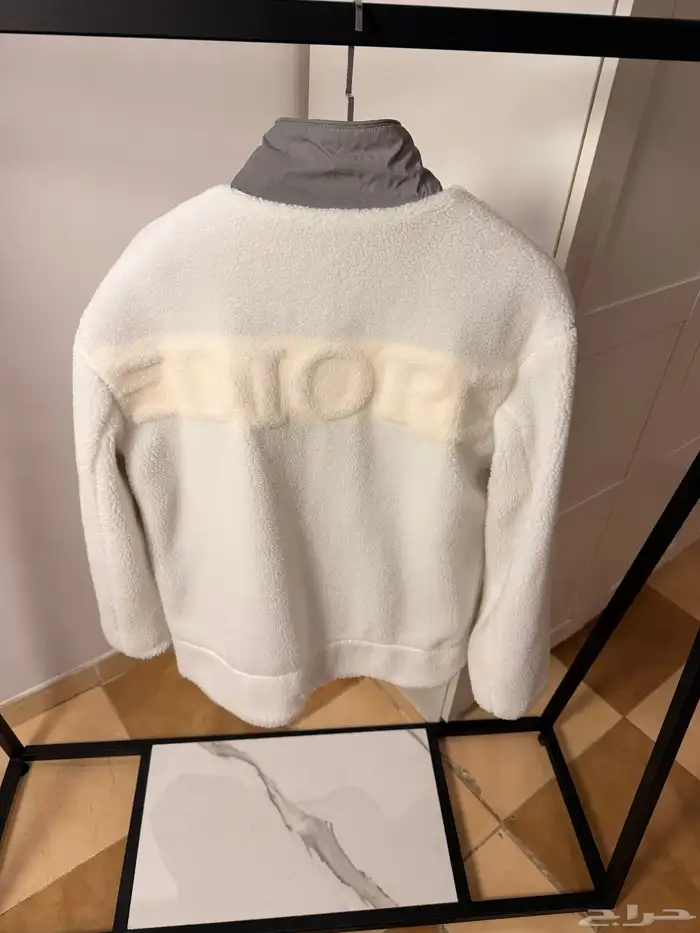 أفخم جاكيتات من أرقى الماركات العالمية 14