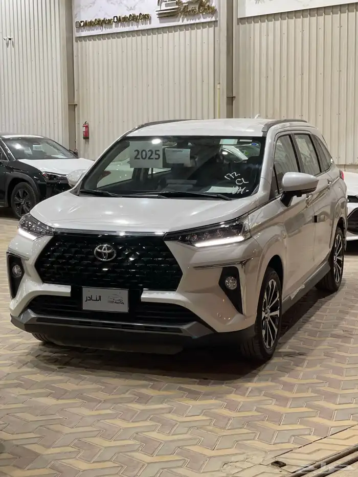 تويوتا فيلوز GLX سعودي 2025 كاش واقساط 3