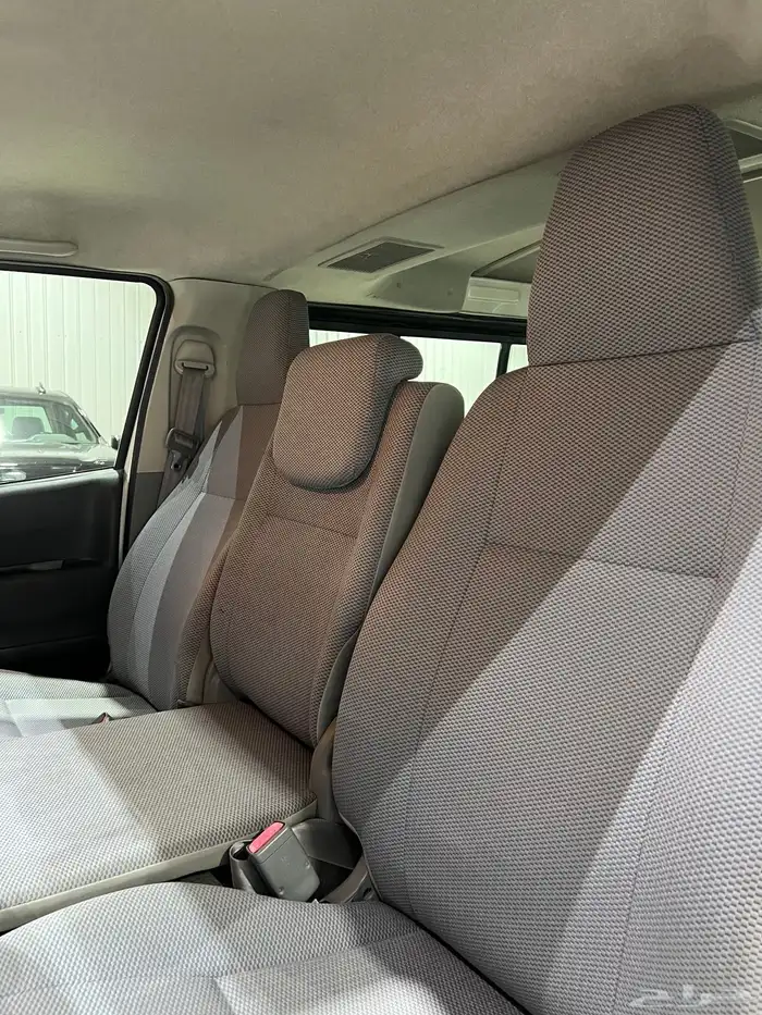 للبيع تويوتا هايس موديل 2007 بنزين (شبه أصفار) مخزن 12