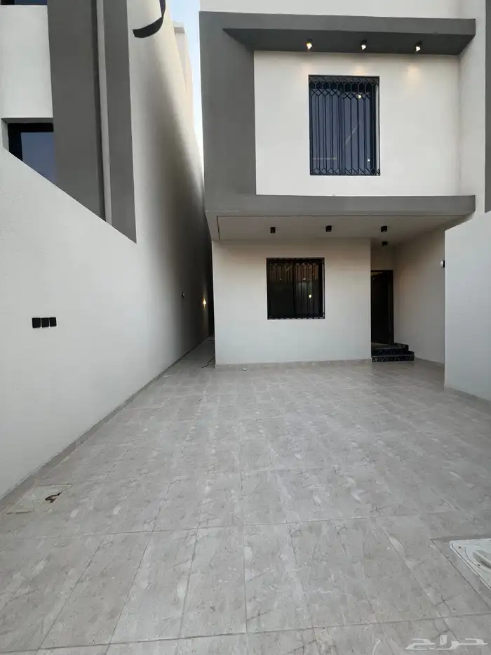 للبيع شقة ارضية فاخرة حي العزيزية احد رفيدة 1