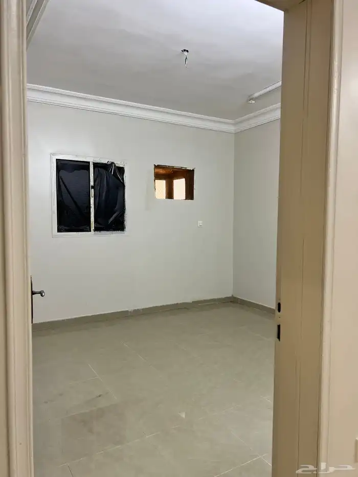 شقه للإيجار بحوش 3