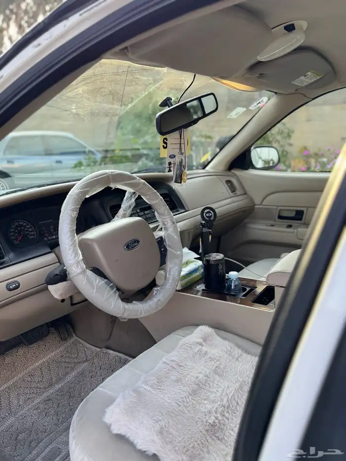 فورد فكتوريا 10