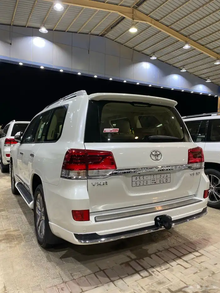 للبيع جيب في اكس ار 2020 عبداللطيف عداد 65 الف 8