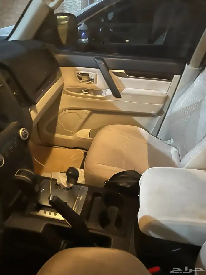 ميتسوبيشي باجيرو موديل 2010 بودي قير ماكينه شرط ممشى 177000 0