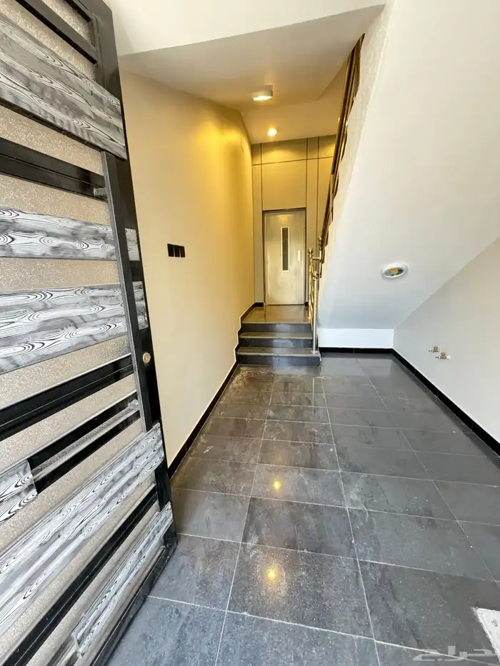 للبيع ارواف علوية وادوار أرضية حى الموسى موقع مميز 30