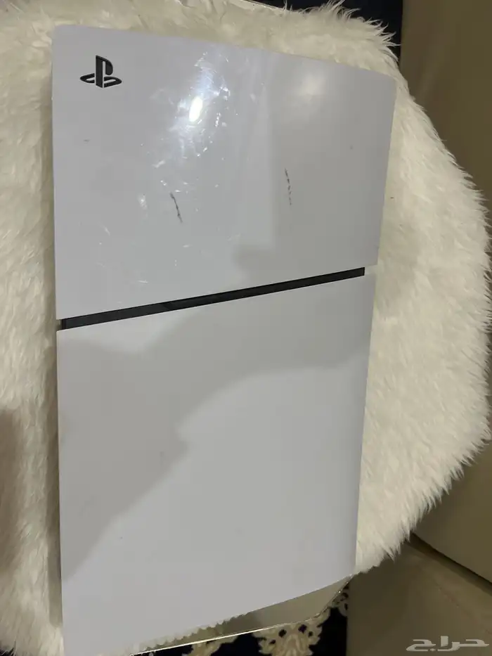 بلاستيشن 5 بدون مدخل أقراص 3