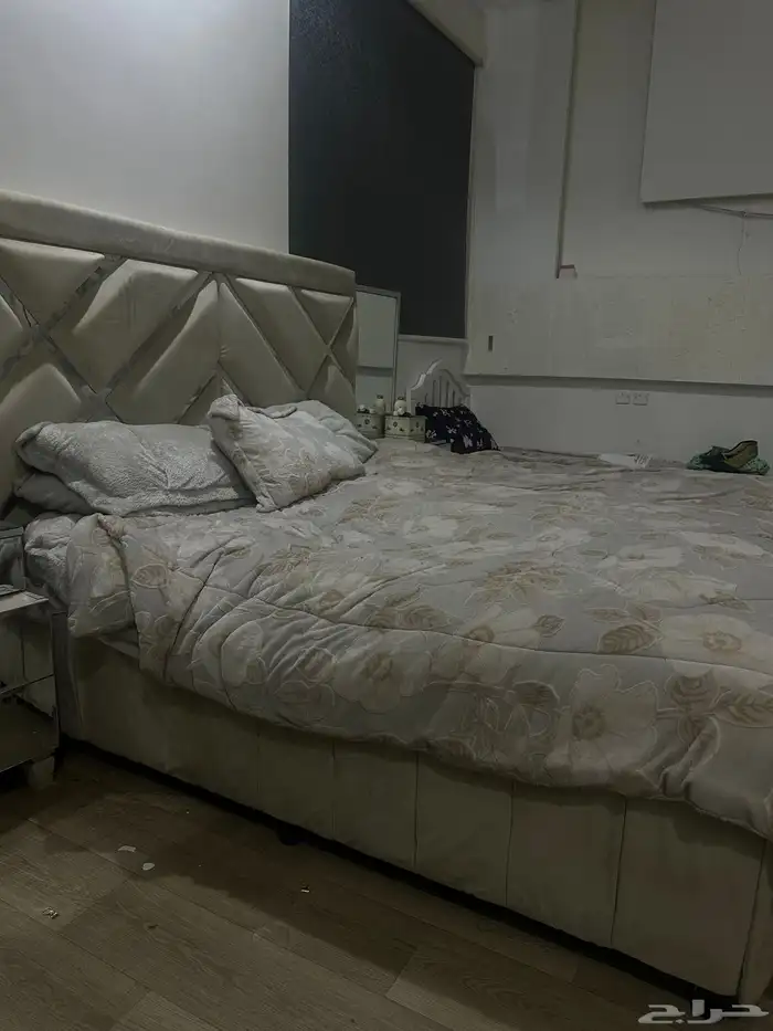 اثاث غرفة نوم 2