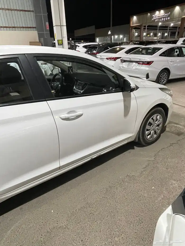 للبيع اكسنت 2019 21