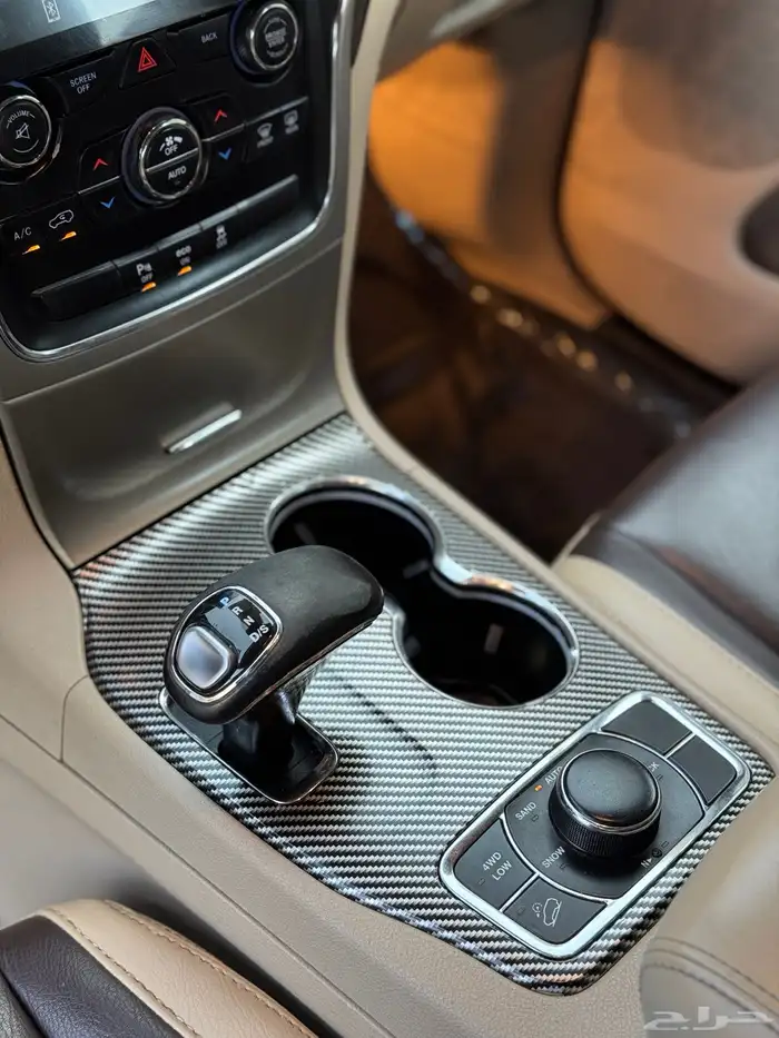 جراند شيروكي 2015 لاريدو 8