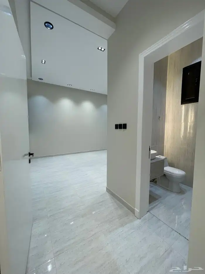 دور ارضى بحوش ب 620 الف باالقرب من طريق ابها الخميس والمطار 13