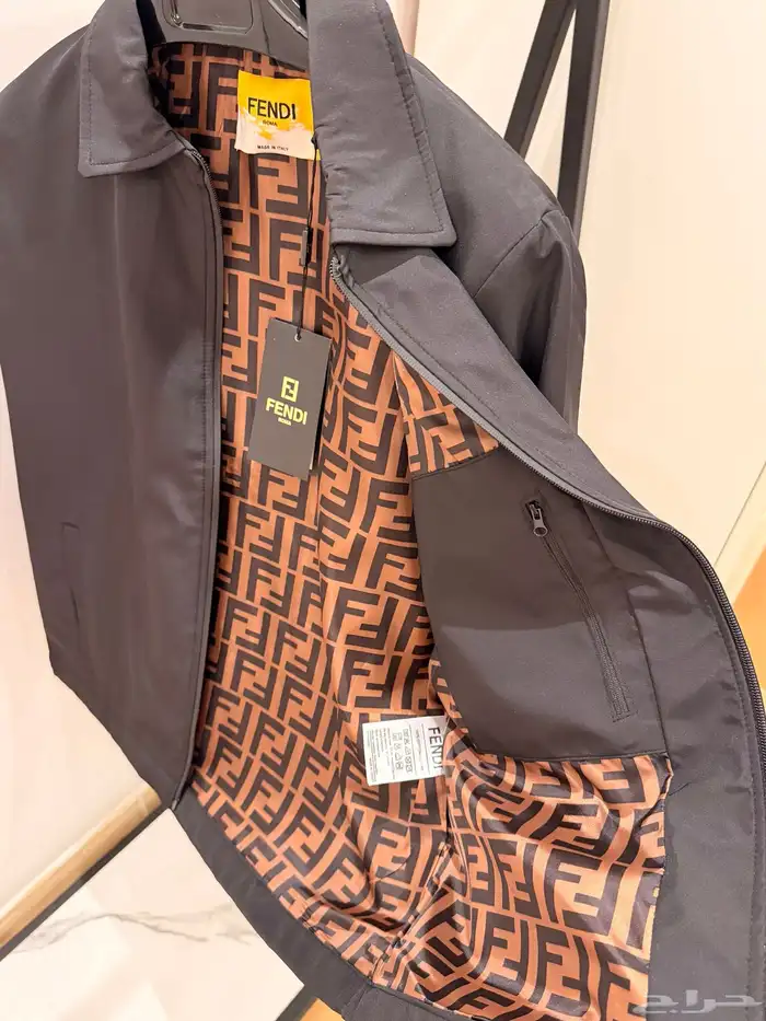 أفخم جاكيتات من أرقى الماركات العالمية 31