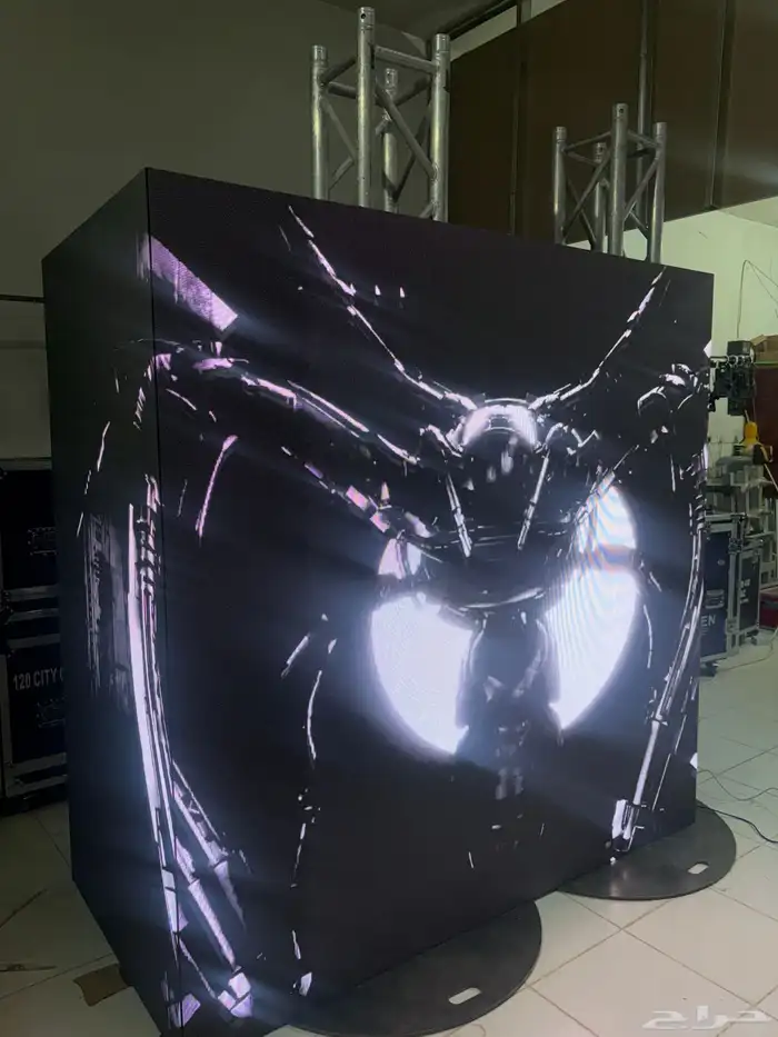 مصور زوجات ومنتجات و تنظيم معارض و مؤتمرات ليزر و شاشات 2