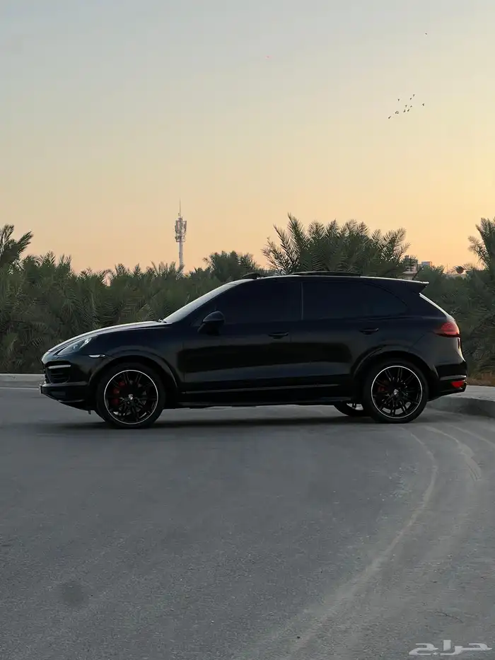 للبيع سيارة نظيفة  بورش كايين GTS 2013 1