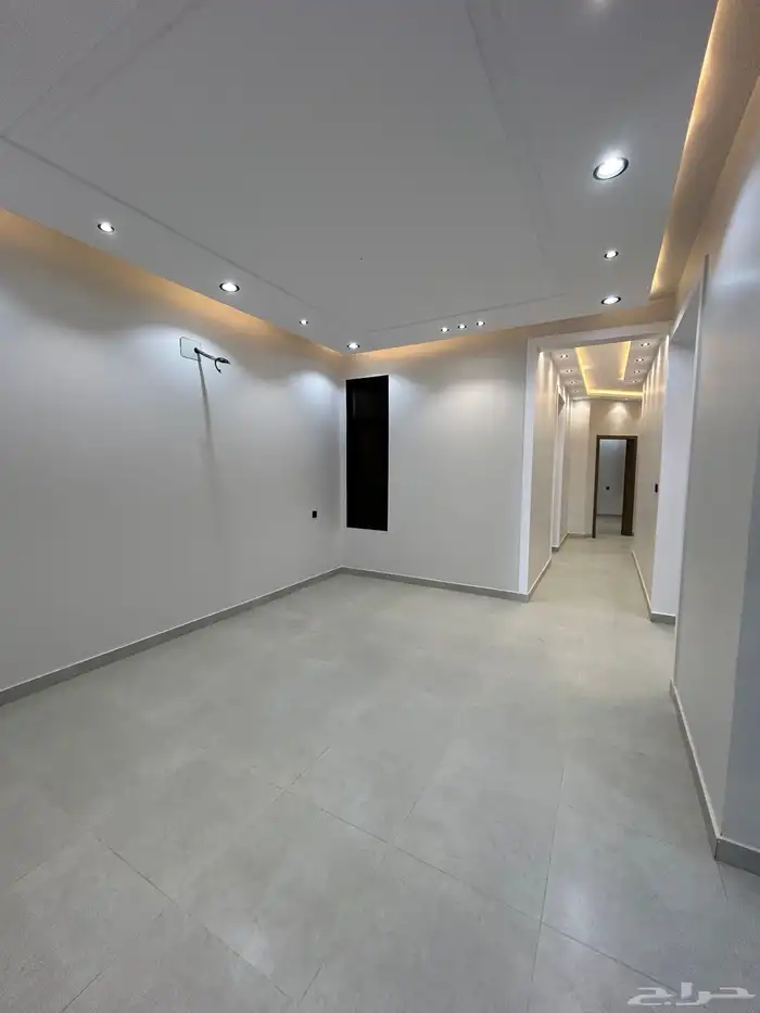 للبيع روف علوي بملحق مع مشب 8غرف 650الف 5