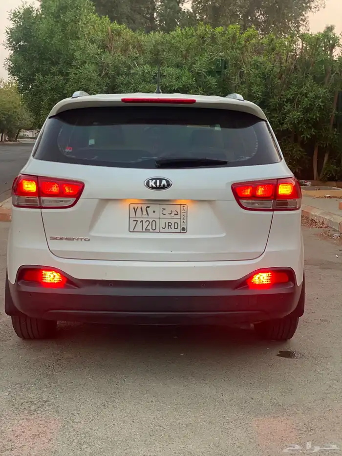 سورنتو 2017 نظيف جدا 12