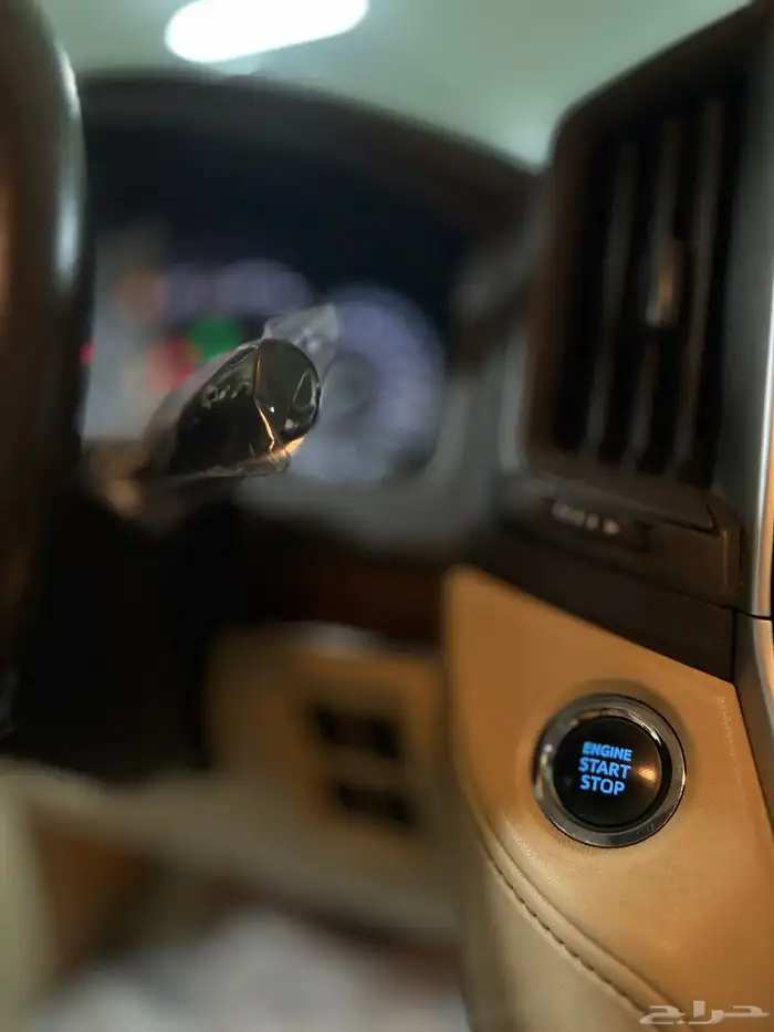 تويوتا لاندكروزر GXR 2017 مالك اول 48