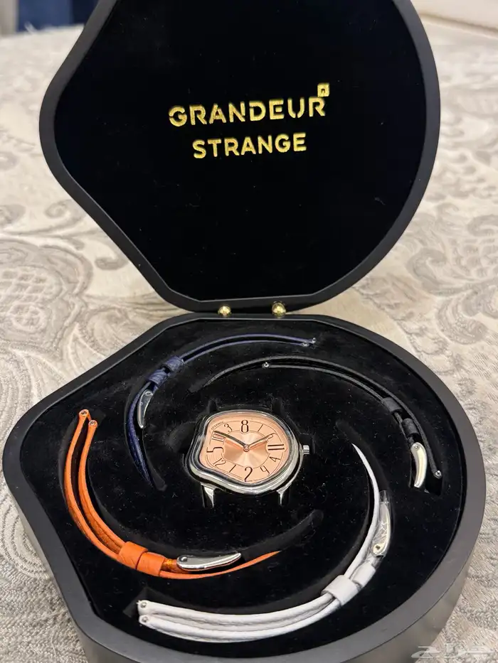 ساعة مميزة جدا  لأصحاب التميز 3