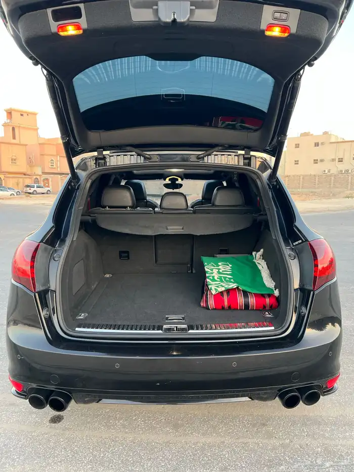 للبيع سيارة نظيفة  بورش كايين GTS 2013 7