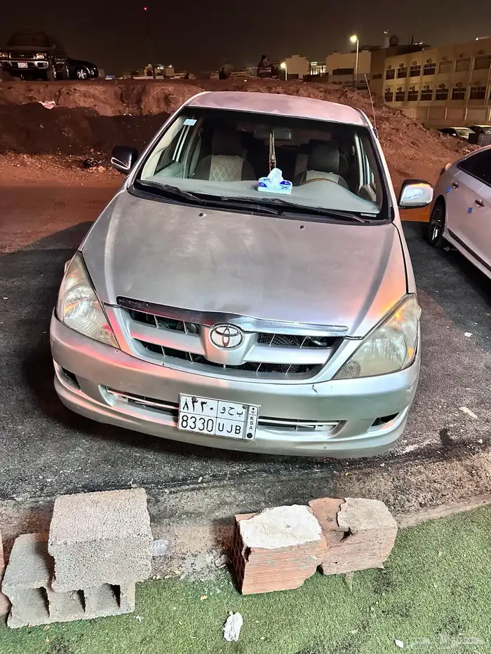 تويوتا أنوفا فاغن 2006 5