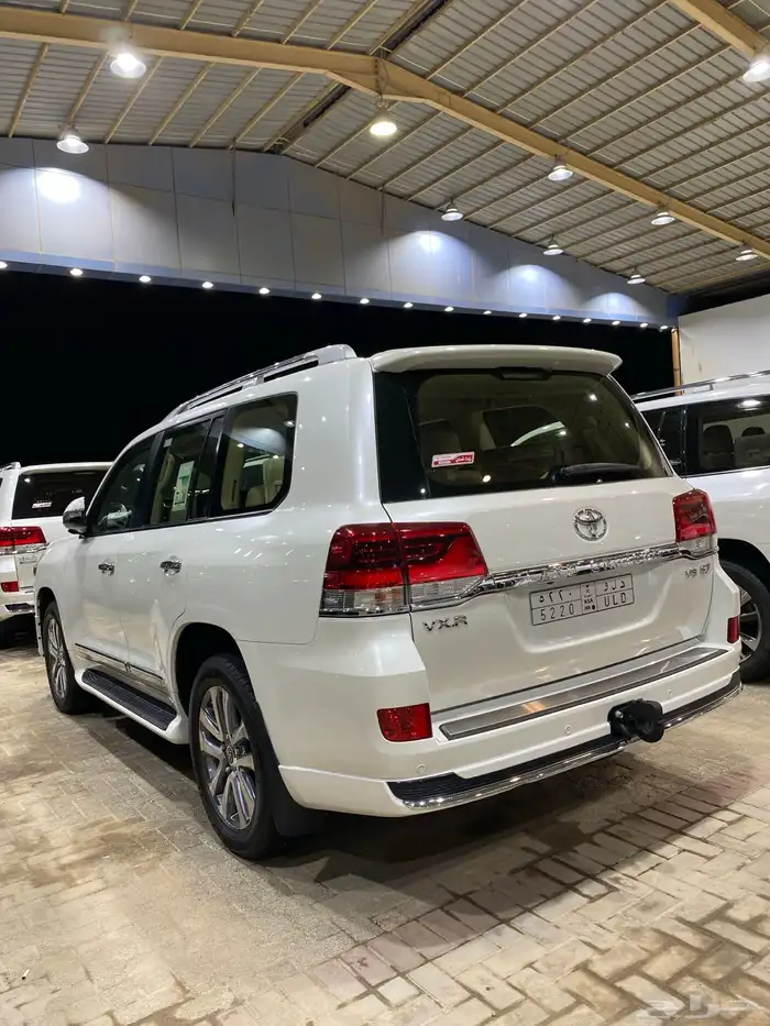 للبيع جيب في اكس ار 2020 عبداللطيف عداد 65 الف 7