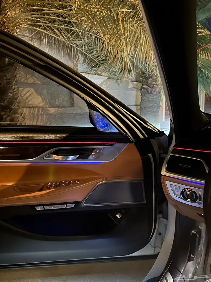 bmw 740li M بحالة الوكالة 4