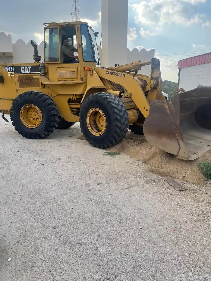 معدات ثقيلة للإيجار وترحيل وتوفير مواد البناء بجميع أنواعها 0