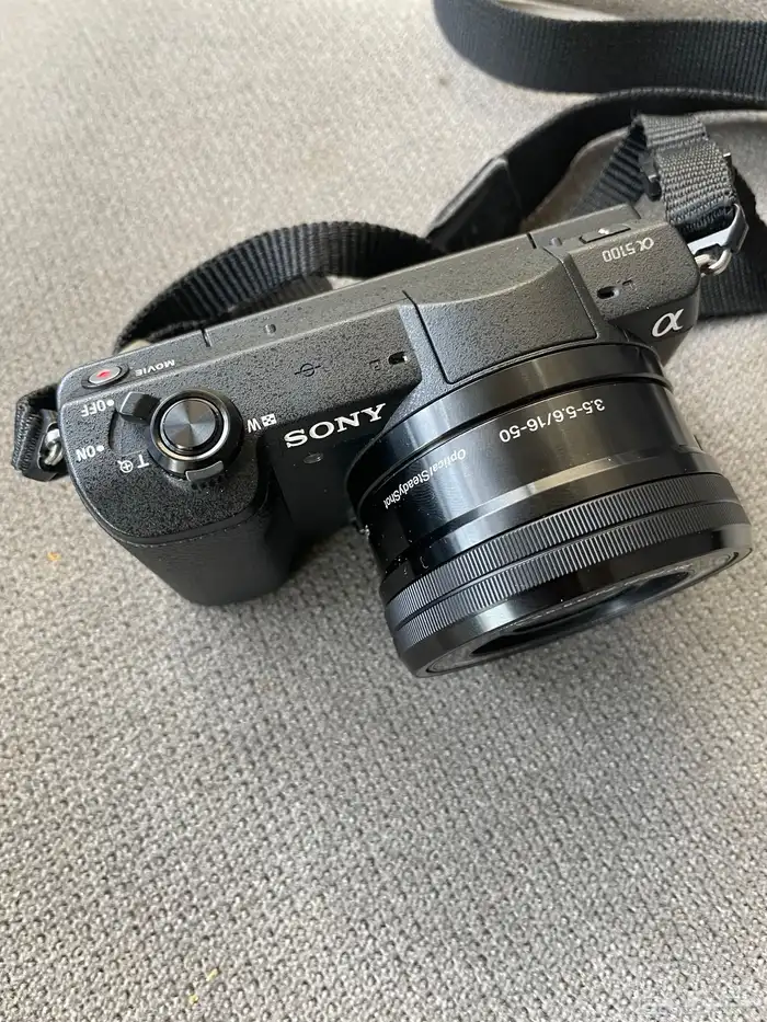كاميرا سوني a5100 للبيع 1
