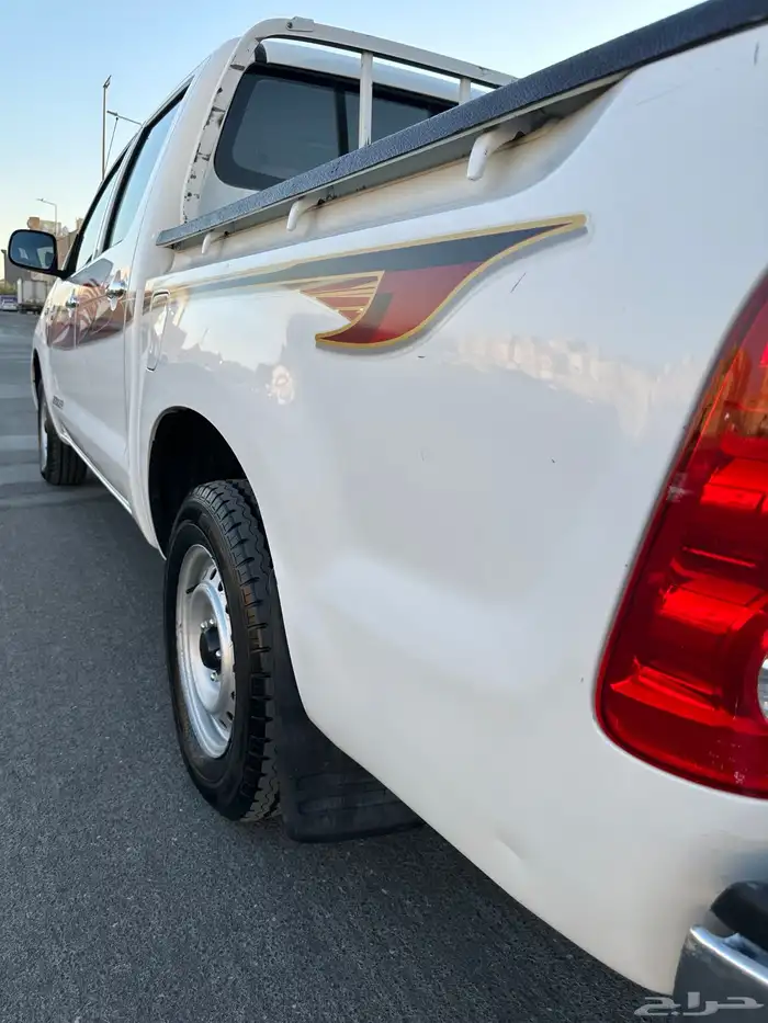 هايلوكس GL 2010 نظيف 10