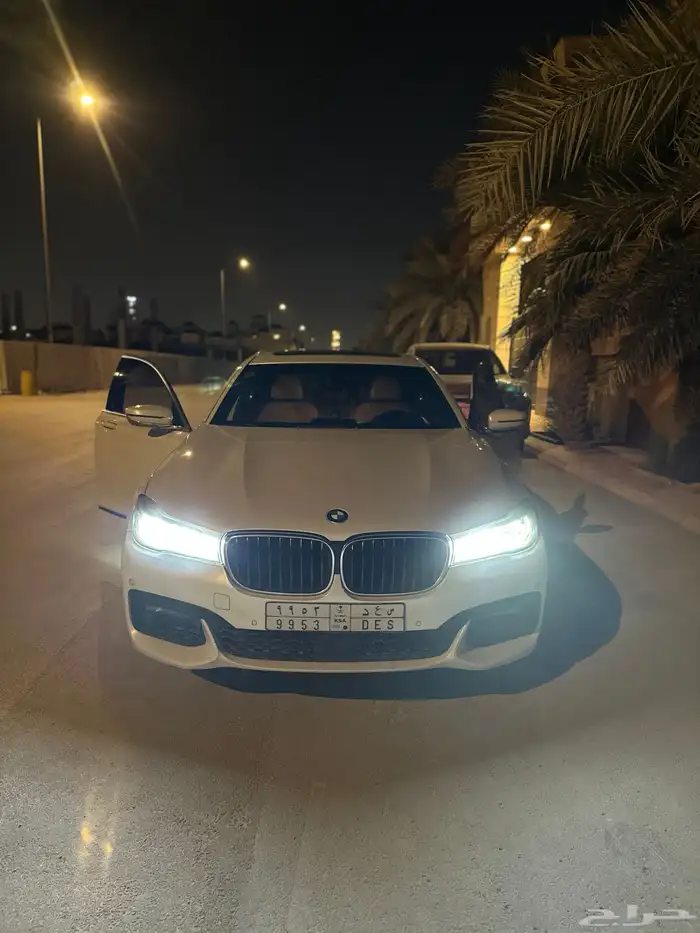 bmw 740li M بحالة الوكالة 15