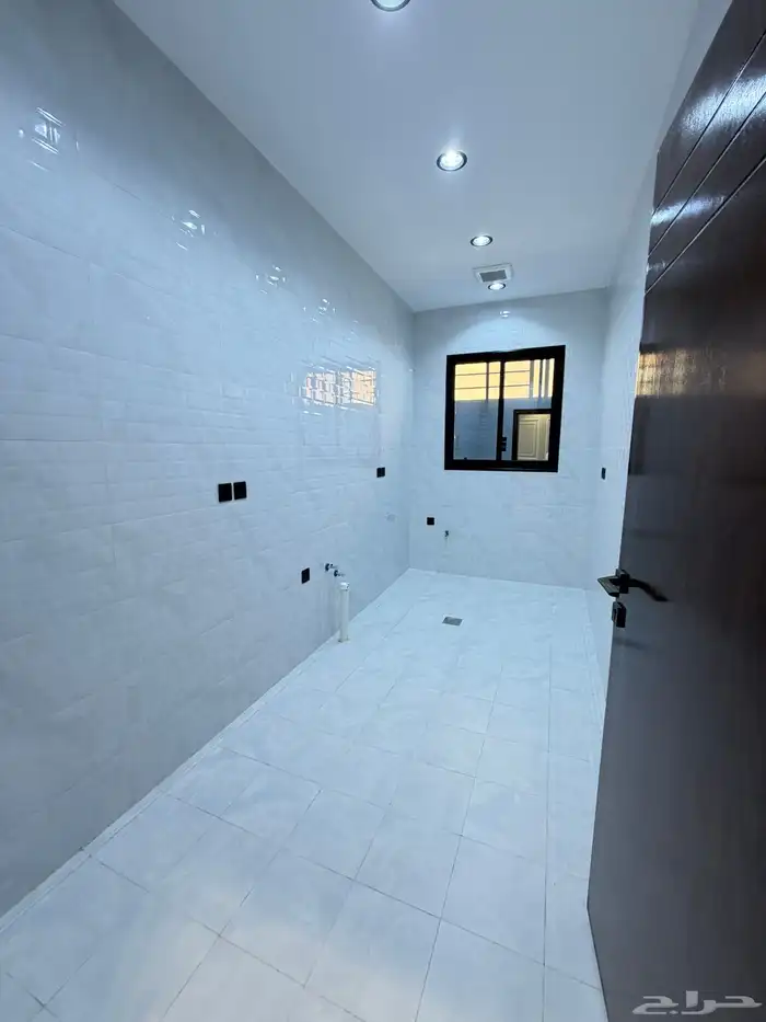 للبيع ارواف علوية وادوار أرضية حى الموسى موقع مميز 38